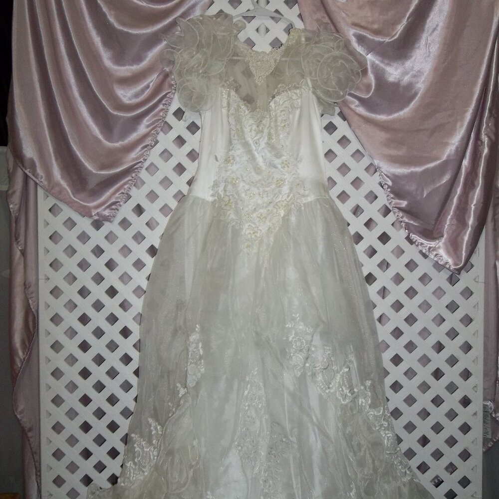 San Martin Wedding Dress Size 16